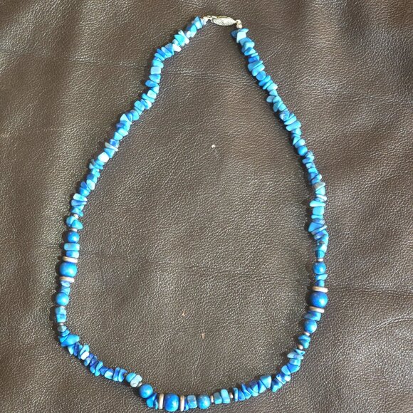 Blue stone tumbled chip necklace - Picture 6 of 6
